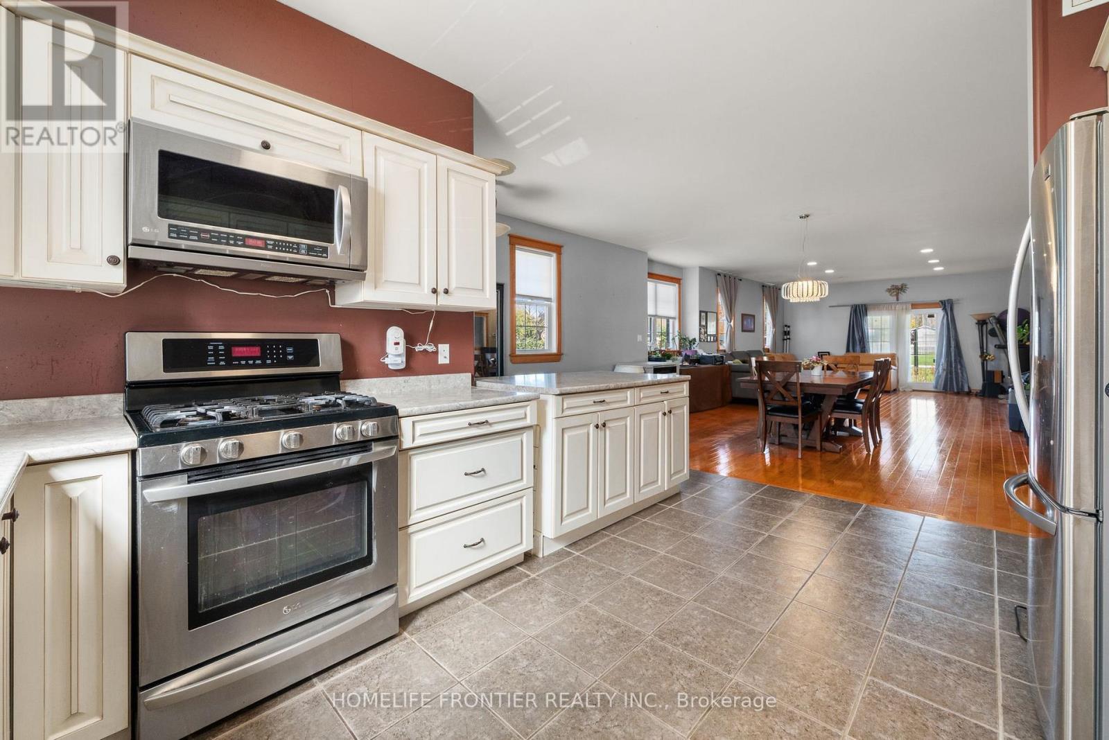 171 Alexander Street, Tweed, Ontario  K0K 3J0 - Photo 10 - X12456550