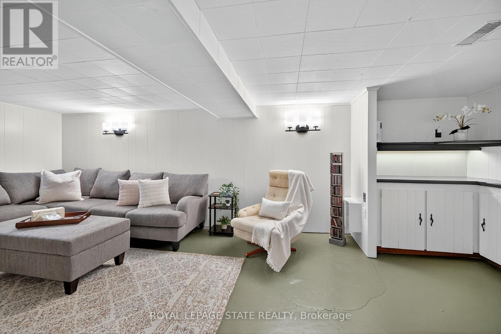 238 East 43rd Street, Hamilton (Hampton Heights), Ontario  L8T 3C5 - Photo 28 - X12456555