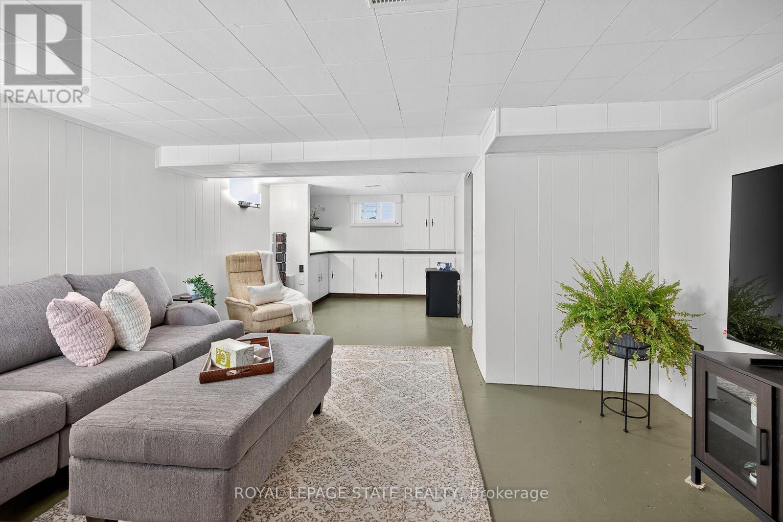 238 East 43rd Street, Hamilton (Hampton Heights), Ontario  L8T 3C5 - Photo 31 - X12456555