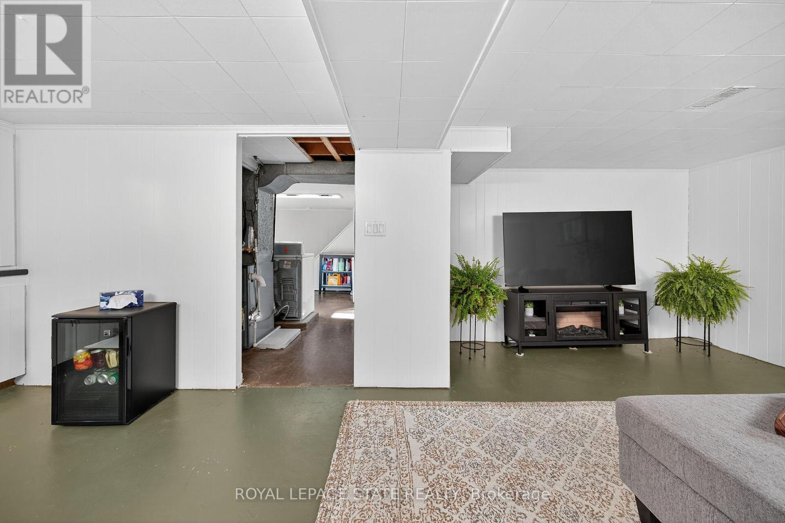 238 East 43rd Street, Hamilton (Hampton Heights), Ontario  L8T 3C5 - Photo 32 - X12456555