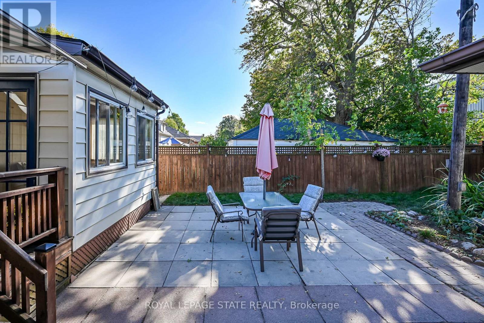 238 East 43rd Street, Hamilton (Hampton Heights), Ontario  L8T 3C5 - Photo 38 - X12456555