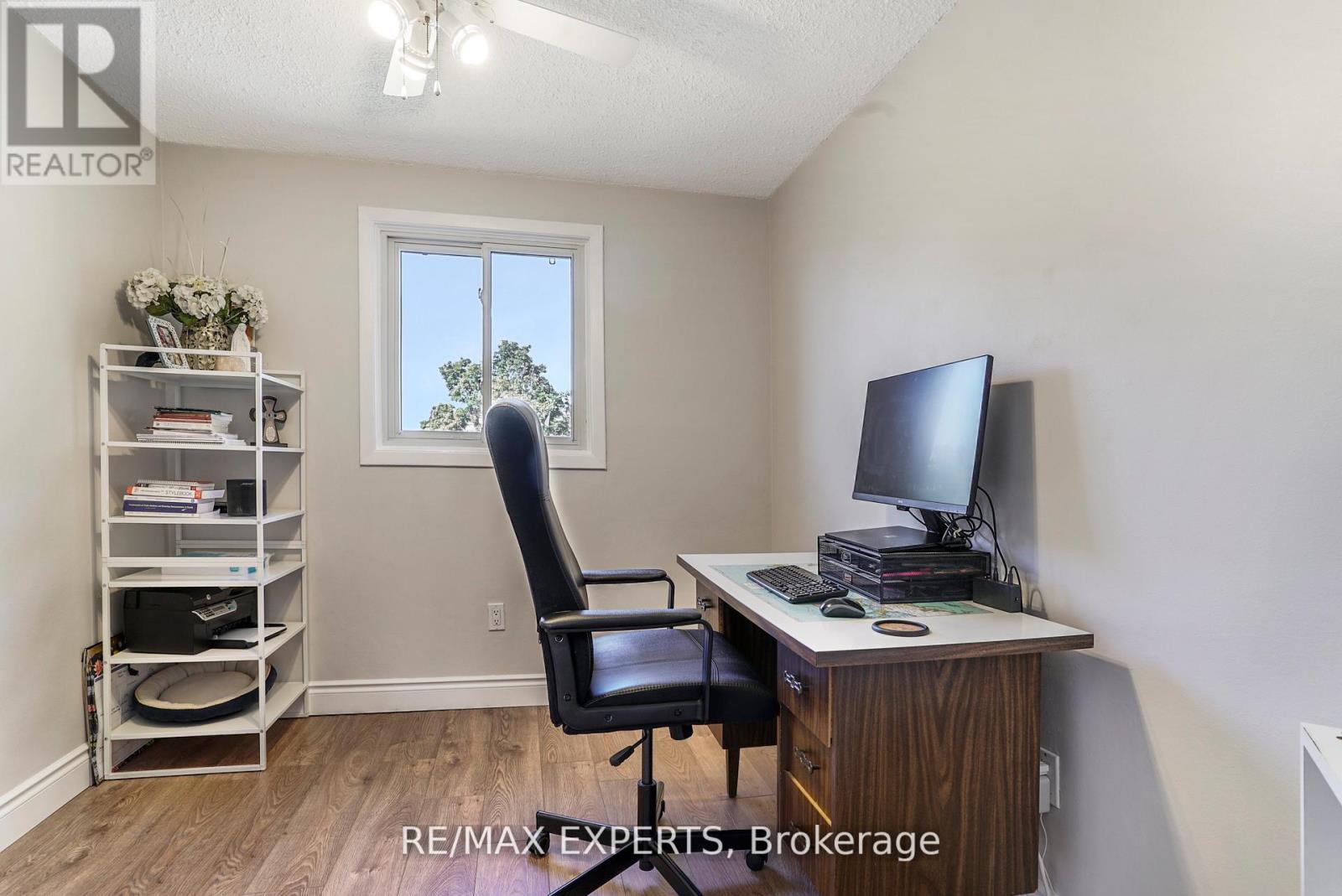 238 Lawnhurst Court, Hamilton (Lawfield), Ontario  L8V 4R4 - Photo 11 - X12456606