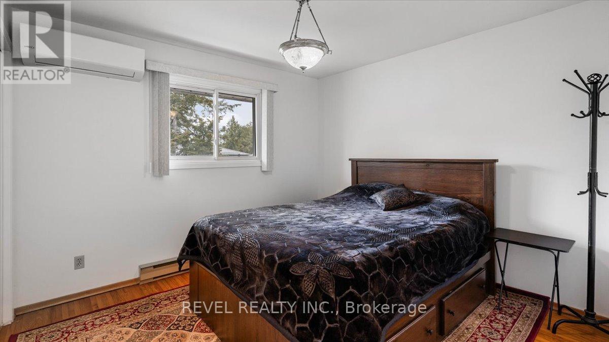 12 Chown Crescent, Belleville (Belleville Ward), Ontario  K8P 4P9 - Photo 13 - X12456619