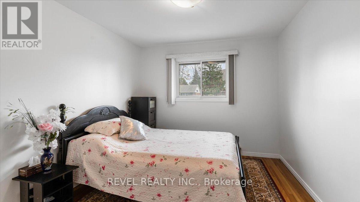 12 Chown Crescent, Belleville (Belleville Ward), Ontario  K8P 4P9 - Photo 15 - X12456619