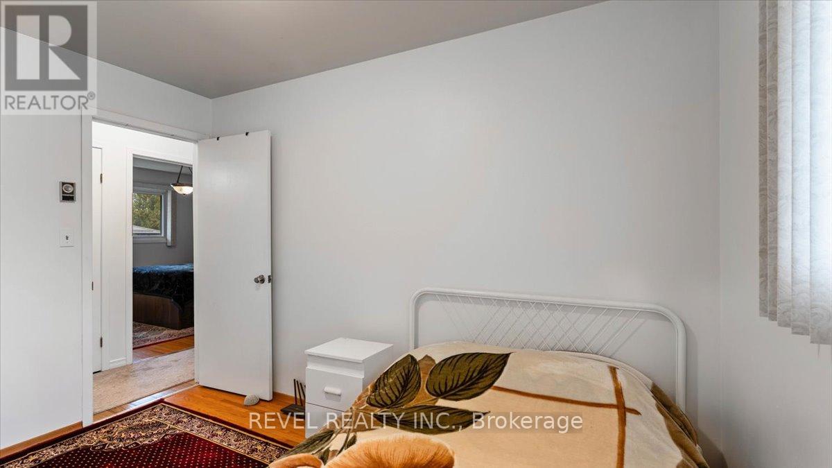 12 Chown Crescent, Belleville (Belleville Ward), Ontario  K8P 4P9 - Photo 16 - X12456619