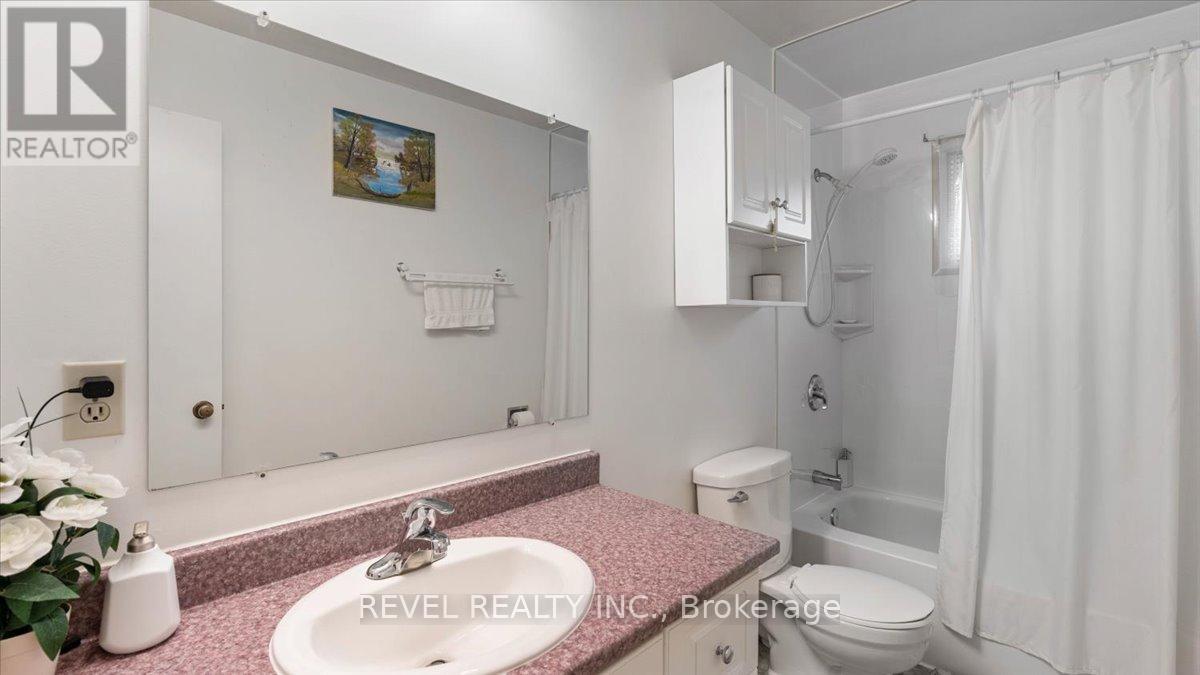 12 Chown Crescent, Belleville (Belleville Ward), Ontario  K8P 4P9 - Photo 20 - X12456619