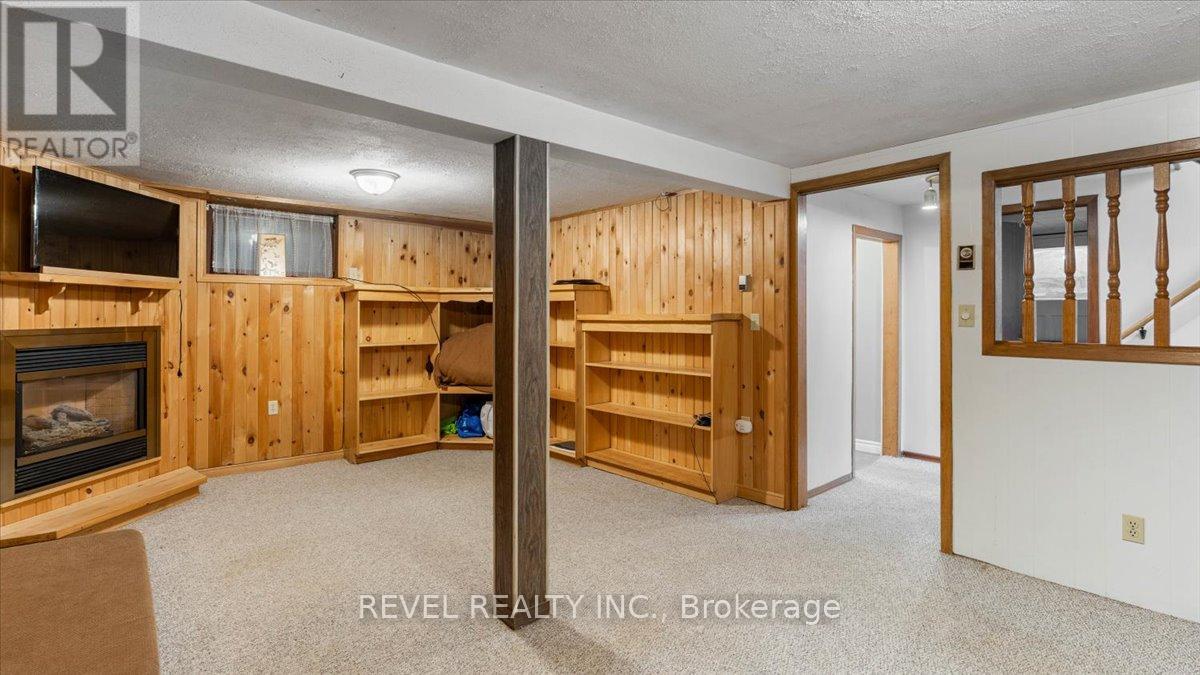 12 Chown Crescent, Belleville (Belleville Ward), Ontario  K8P 4P9 - Photo 23 - X12456619
