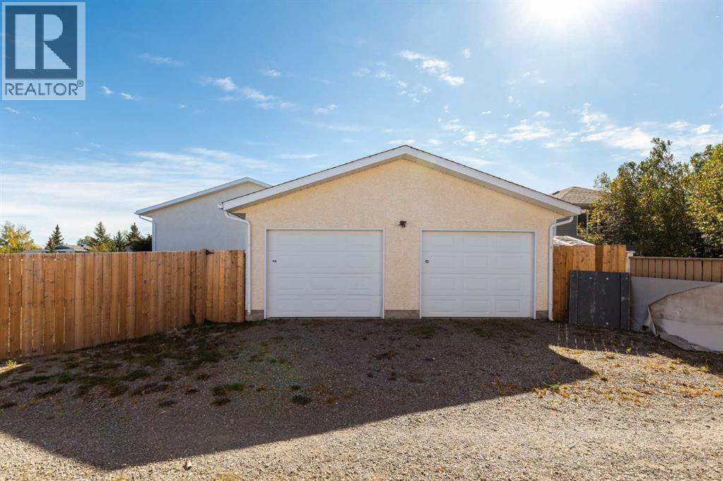 1243 Tumblewood Avenue, Pincher Creek, Alberta  T0K 1W0 - Photo 39 - A2263295