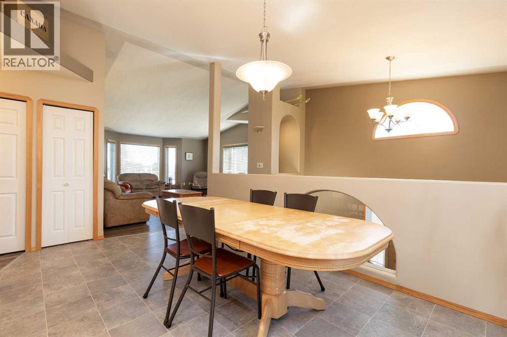 1243 Tumblewood Avenue, Pincher Creek, Alberta  T0K 1W0 - Photo 8 - A2263295