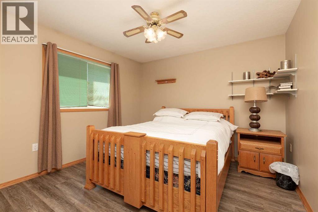 1243 Tumblewood Avenue, Pincher Creek, Alberta  T0K 1W0 - Photo 15 - A2263295