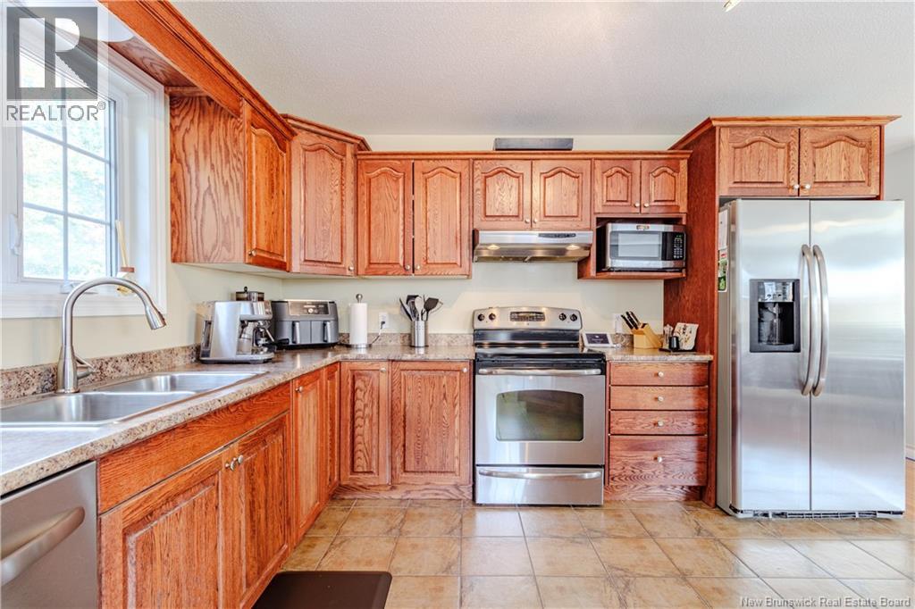 151 Bunker Street, Fredericton, New Brunswick  E3A 0T1 - Photo 6 - NB128195