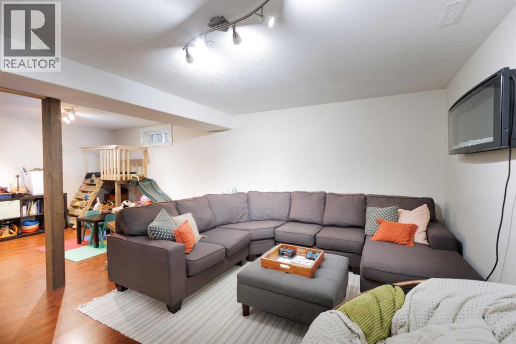 1218 Centre Street, Carstairs, Alberta  T0M 0N0 - Photo 24 - A2263478