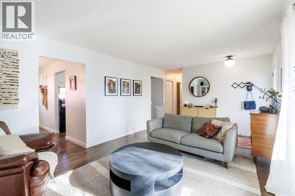 1218 Centre Street, Carstairs, Alberta  T0M 0N0 - Photo 5 - A2263478