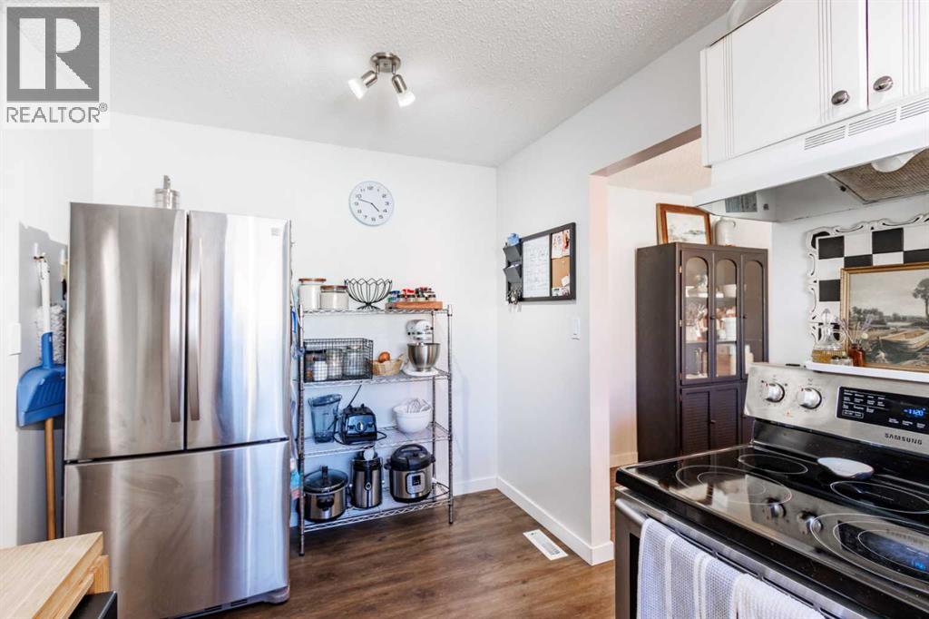 1218 Centre Street, Carstairs, Alberta  T0M 0N0 - Photo 9 - A2263478