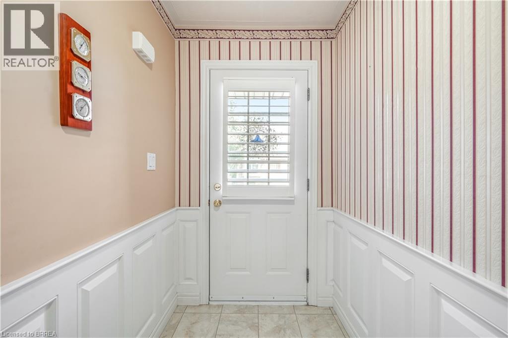 25 Cobden Court Unit# 8, Brantford, Ontario  N3R 8B5 - Photo 5 - 40776676