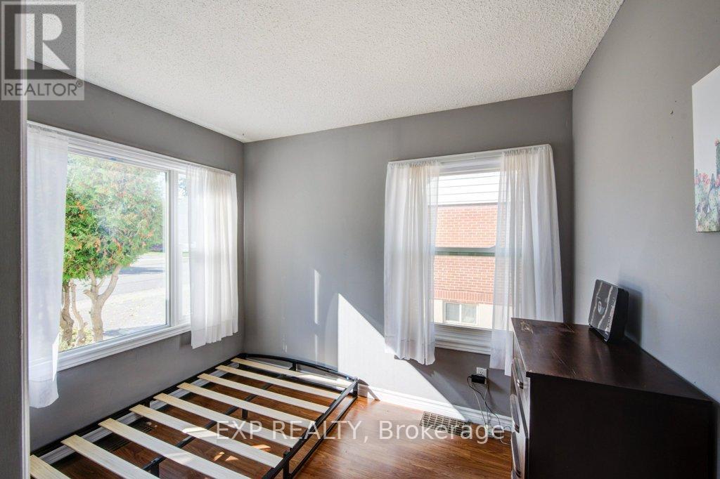 96 Emery Street W, London South (South E), Ontario  N6J 1R8 - Photo 29 - X12455864