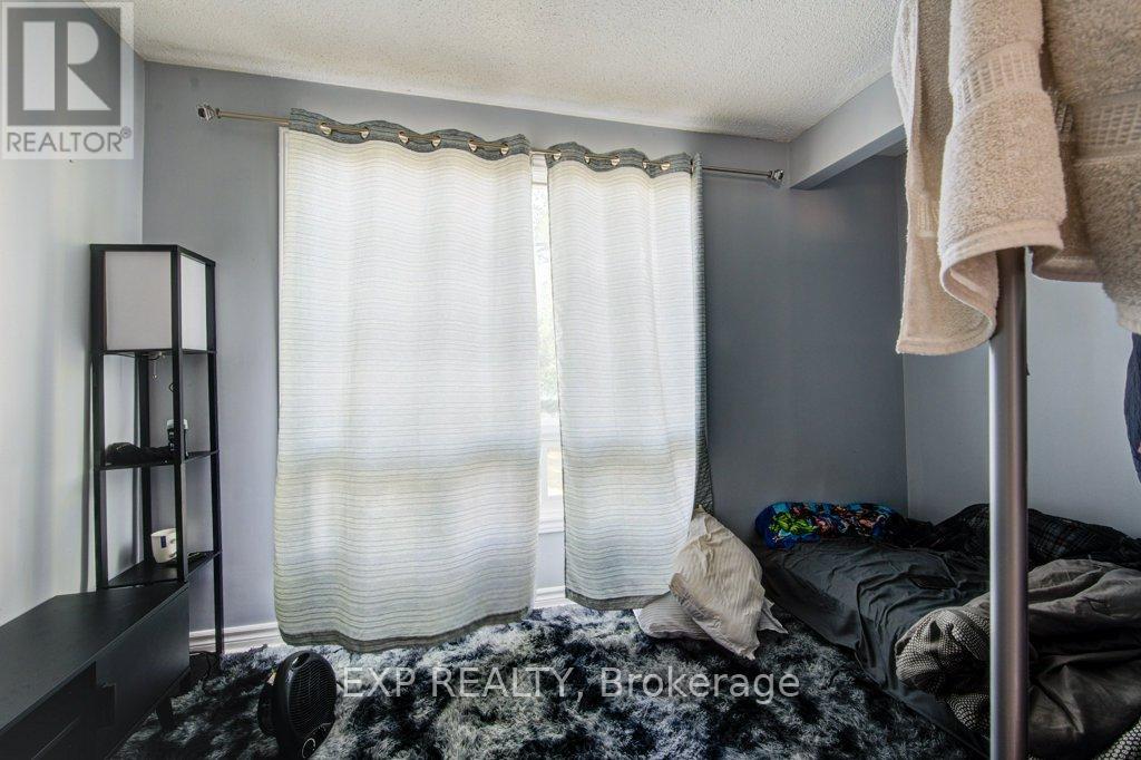 96 Emery Street W, London South (South E), Ontario  N6J 1R8 - Photo 32 - X12455864