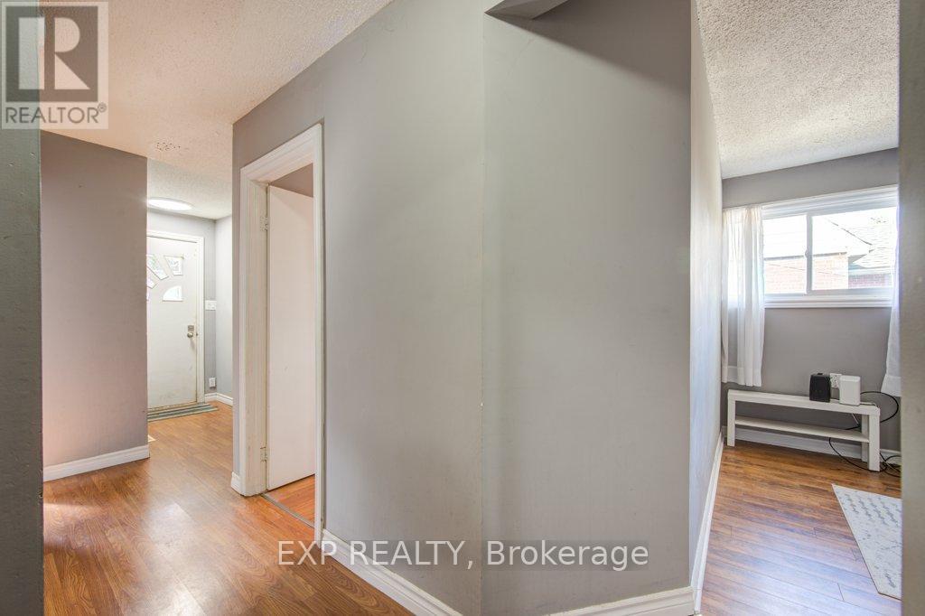 96 Emery Street W, London South (South E), Ontario  N6J 1R8 - Photo 25 - X12455864