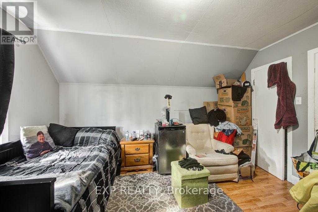96 Emery Street W, London South (South E), Ontario  N6J 1R8 - Photo 38 - X12455864