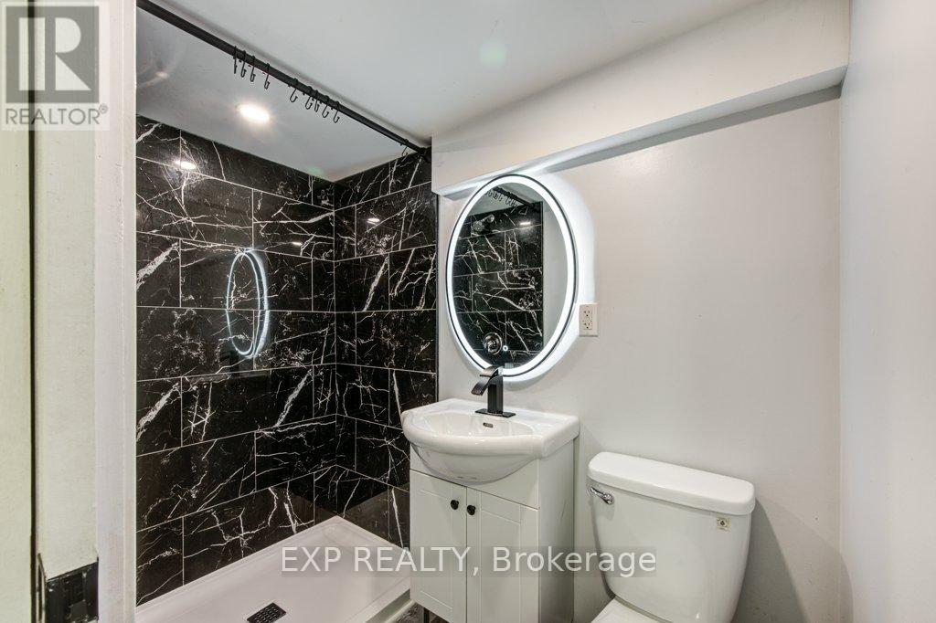 96 Emery Street W, London South (South E), Ontario  N6J 1R8 - Photo 6 - X12455864