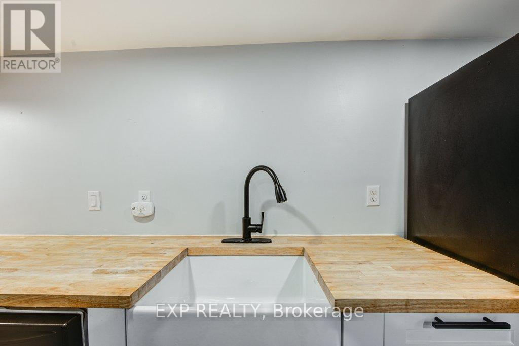 96 Emery Street W, London South (South E), Ontario  N6J 1R8 - Photo 9 - X12455864
