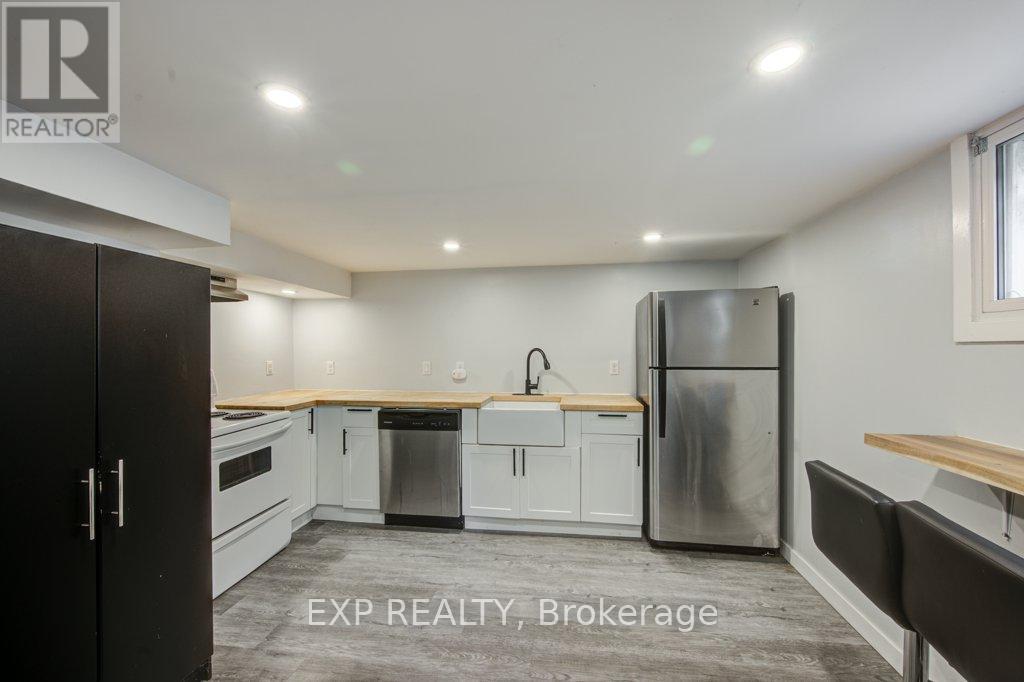 96 Emery Street W, London South (South E), Ontario  N6J 1R8 - Photo 8 - X12455864