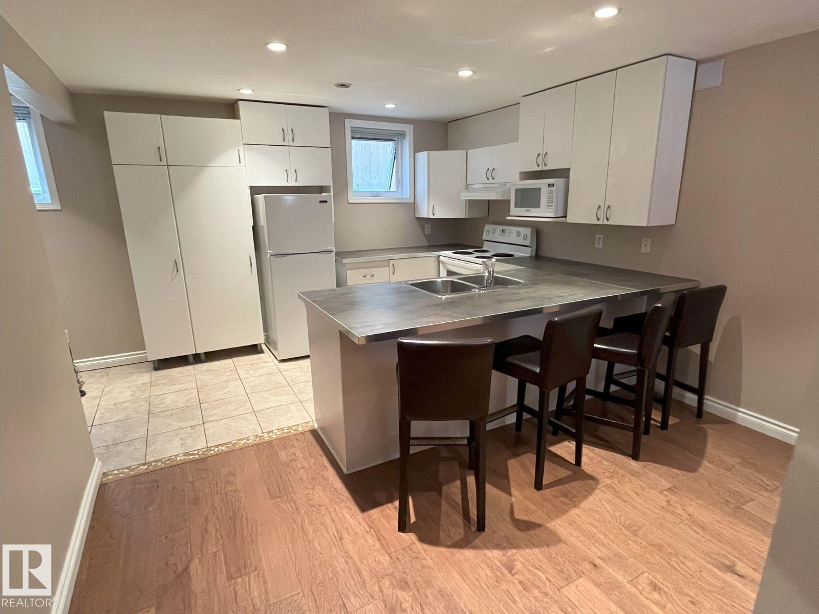 9239 92 St Nw, Edmonton, Alberta  T6C 3R4 - Photo 20 - E4461668
