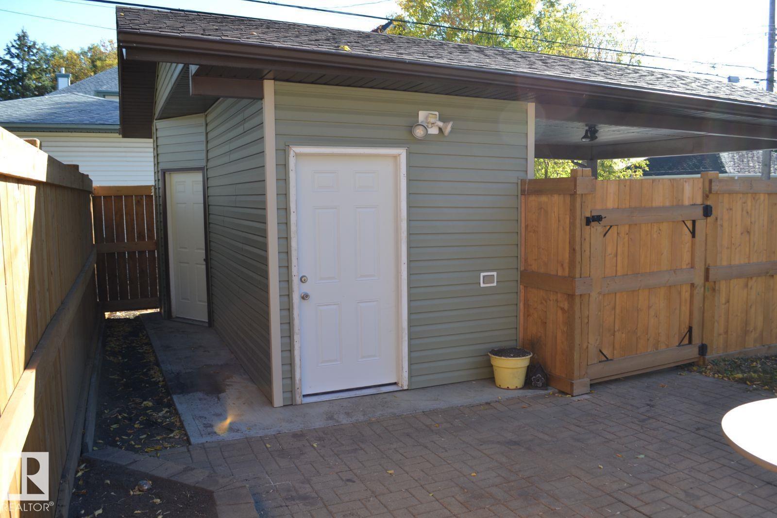 9239 92 St Nw, Edmonton, Alberta  T6C 3R4 - Photo 31 - E4461668