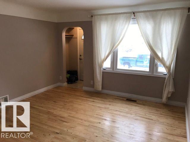 9239 92 St Nw, Edmonton, Alberta  T6C 3R4 - Photo 4 - E4461668