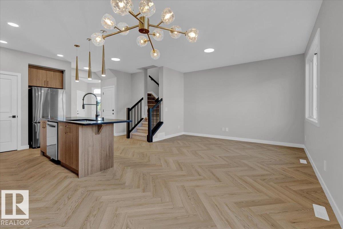 8244 Kiriak Lo Sw, Edmonton, Alberta  T6W 5S2 - Photo 8 - E4461670