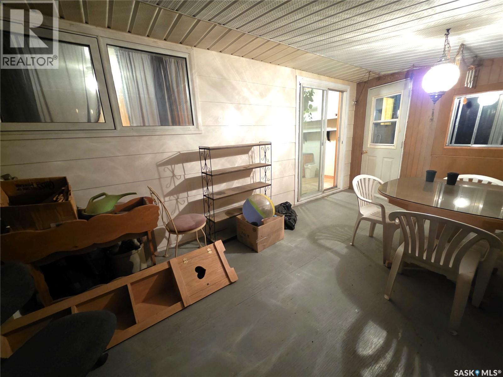 304 3rd Street N, Cabri, Saskatchewan  S0N 0J0 - Photo 11 - SK020626