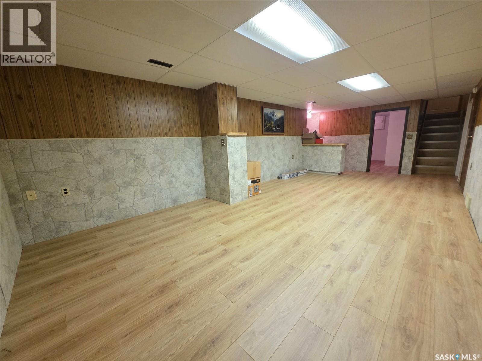 304 3rd Street N, Cabri, Saskatchewan  S0N 0J0 - Photo 20 - SK020626