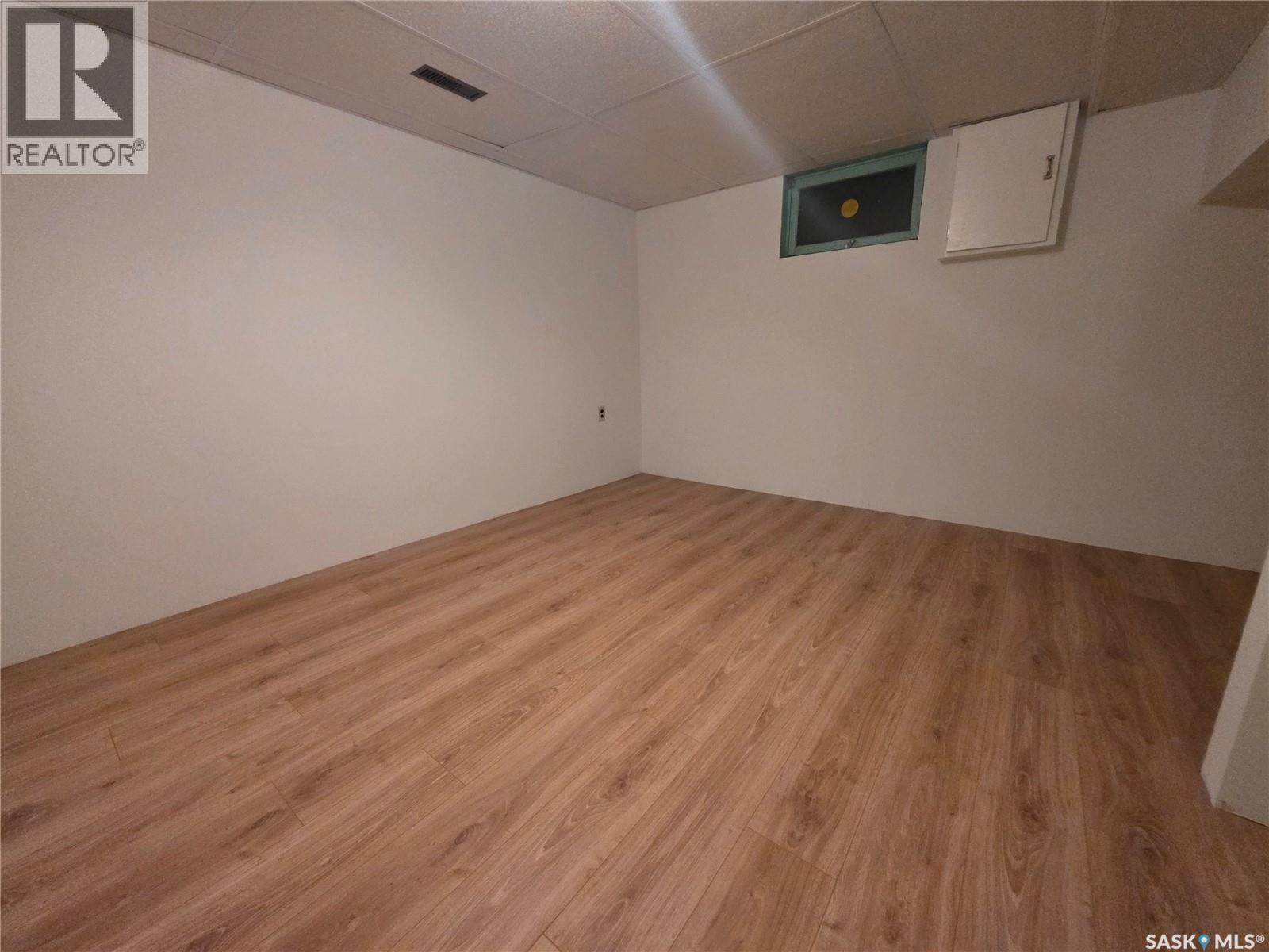 304 3rd Street N, Cabri, Saskatchewan  S0N 0J0 - Photo 23 - SK020626