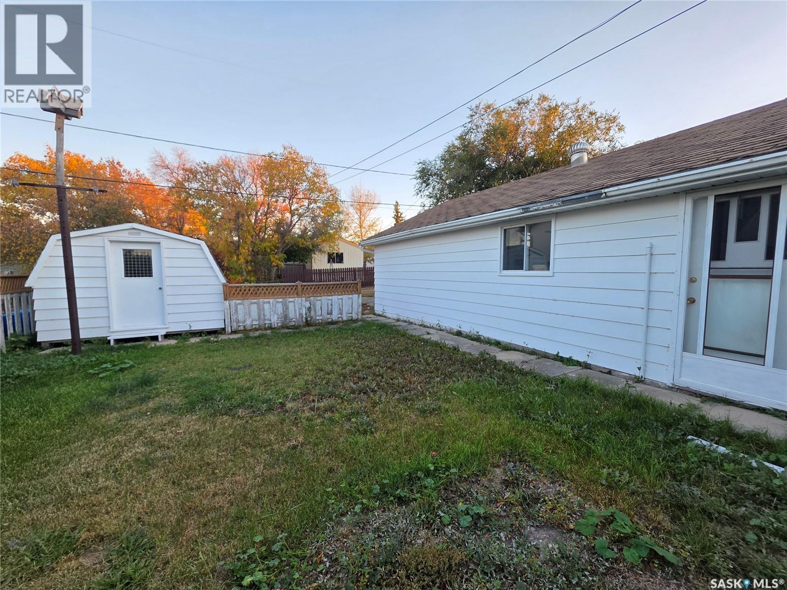 304 3rd Street N, Cabri, Saskatchewan  S0N 0J0 - Photo 32 - SK020626