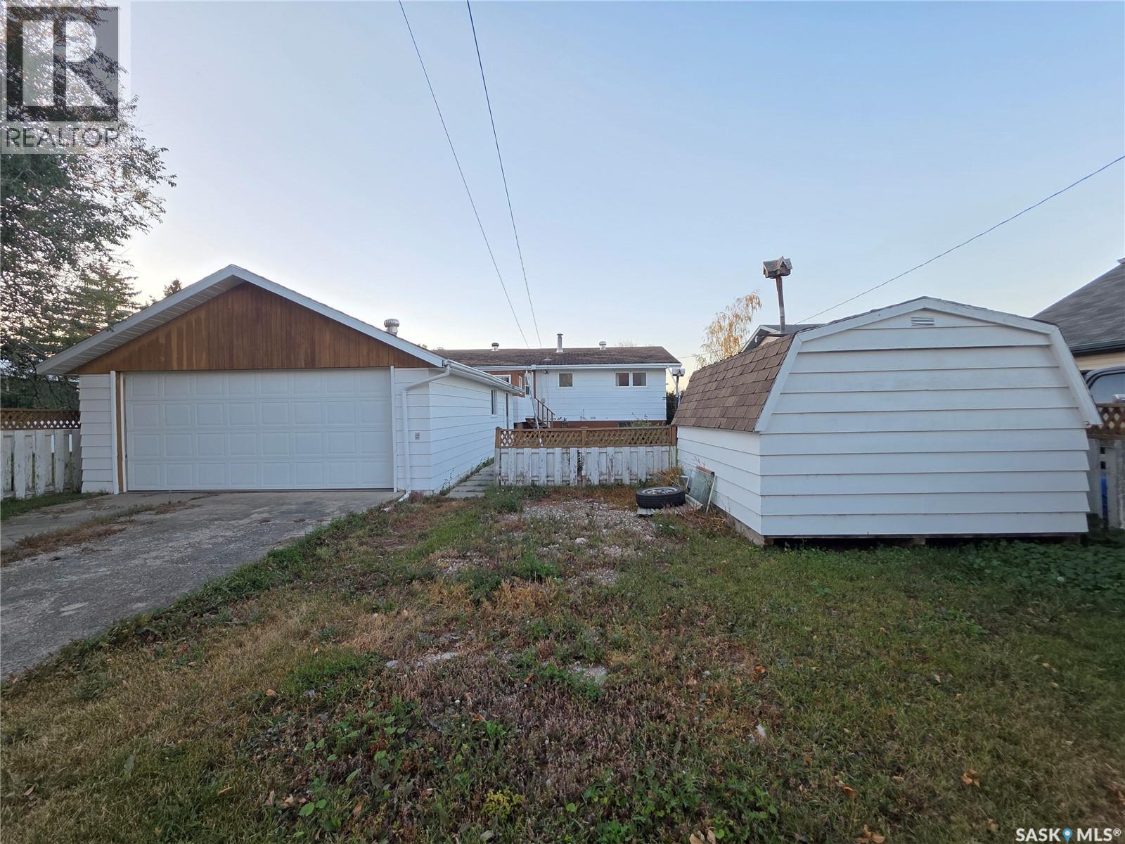 304 3rd Street N, Cabri, Saskatchewan  S0N 0J0 - Photo 34 - SK020626