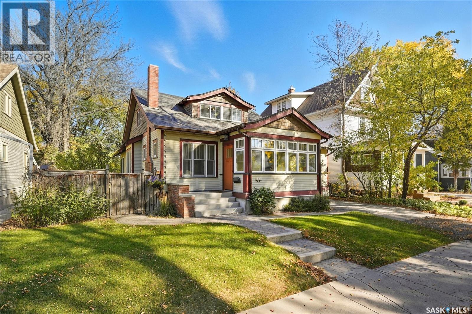 217 7th STREET E, Saskatoon, Saskatchewan