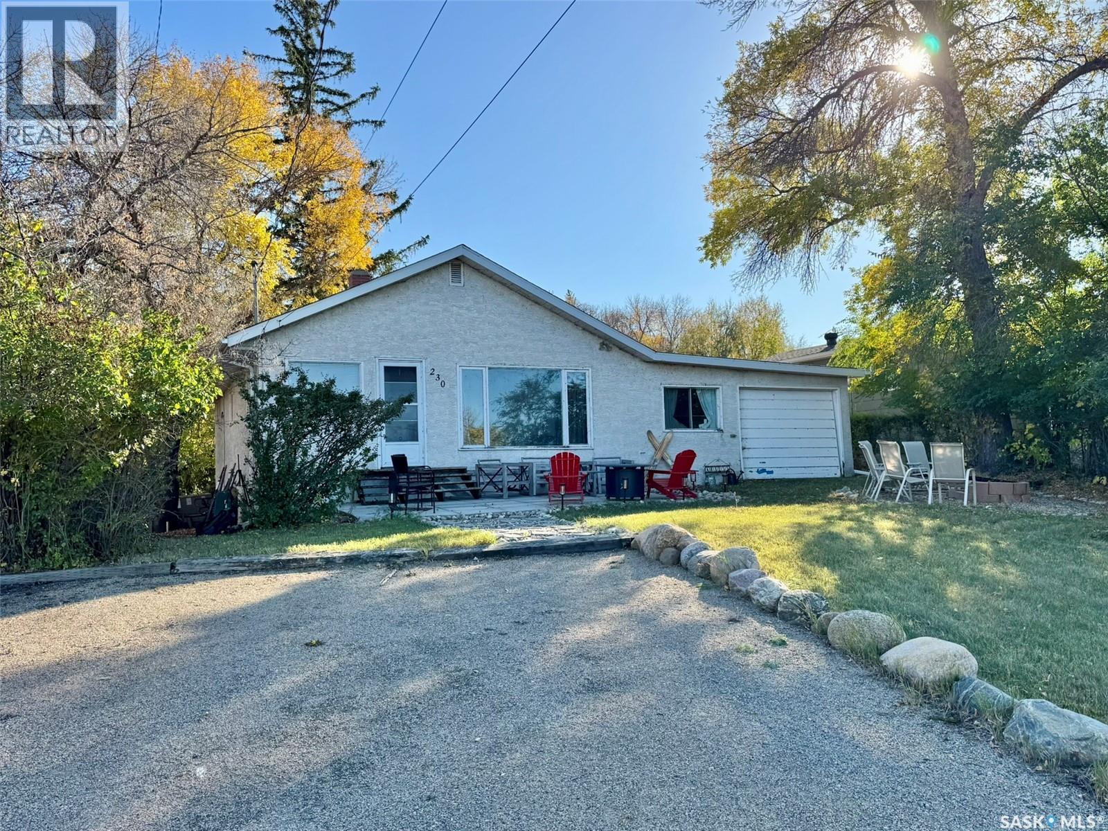 230 Daly AVENUE, Regina Beach, Saskatchewan
