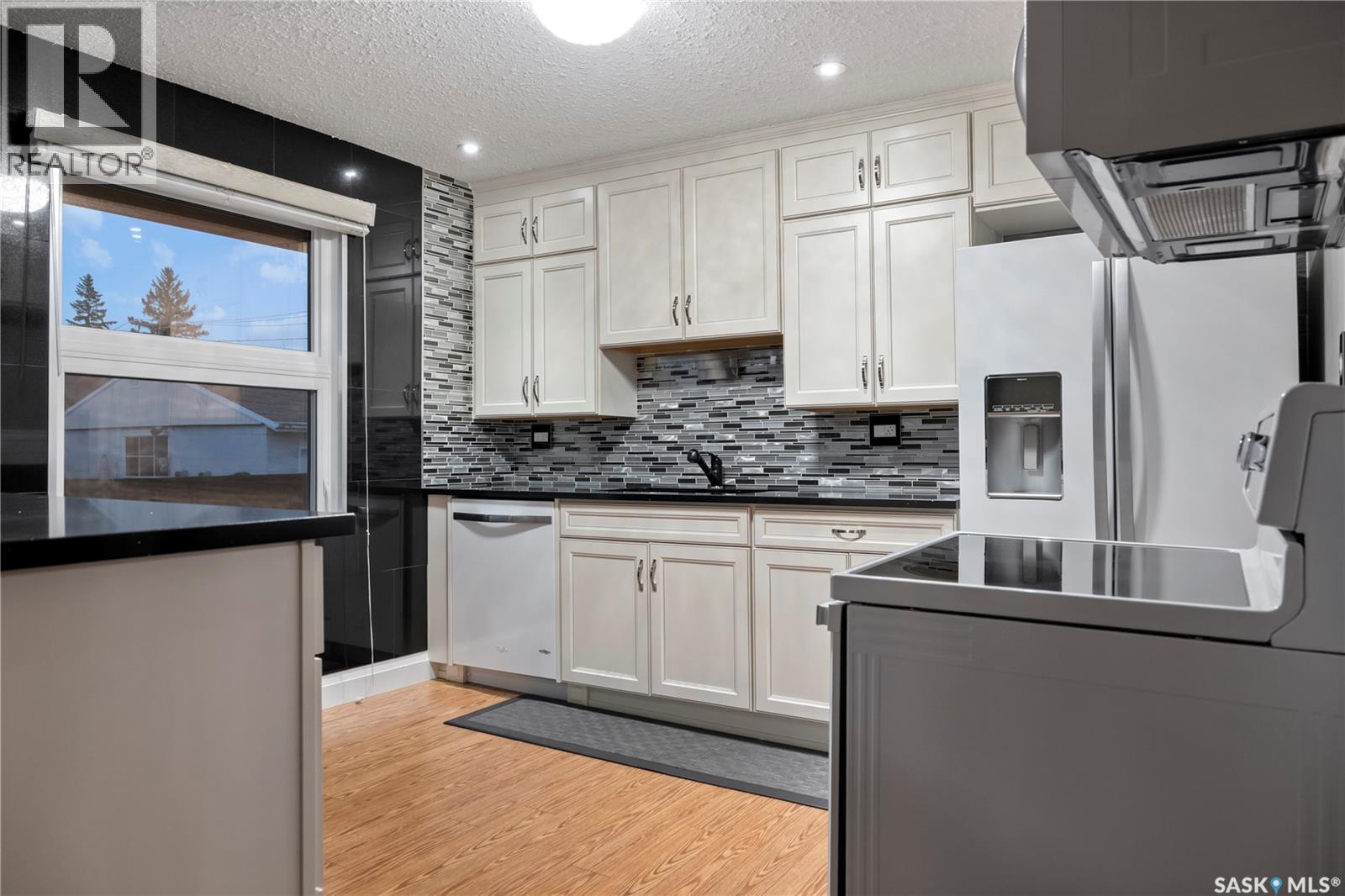 2673 Park Street, Regina, Saskatchewan  S4N 2H3 - Photo 11 - SK020591