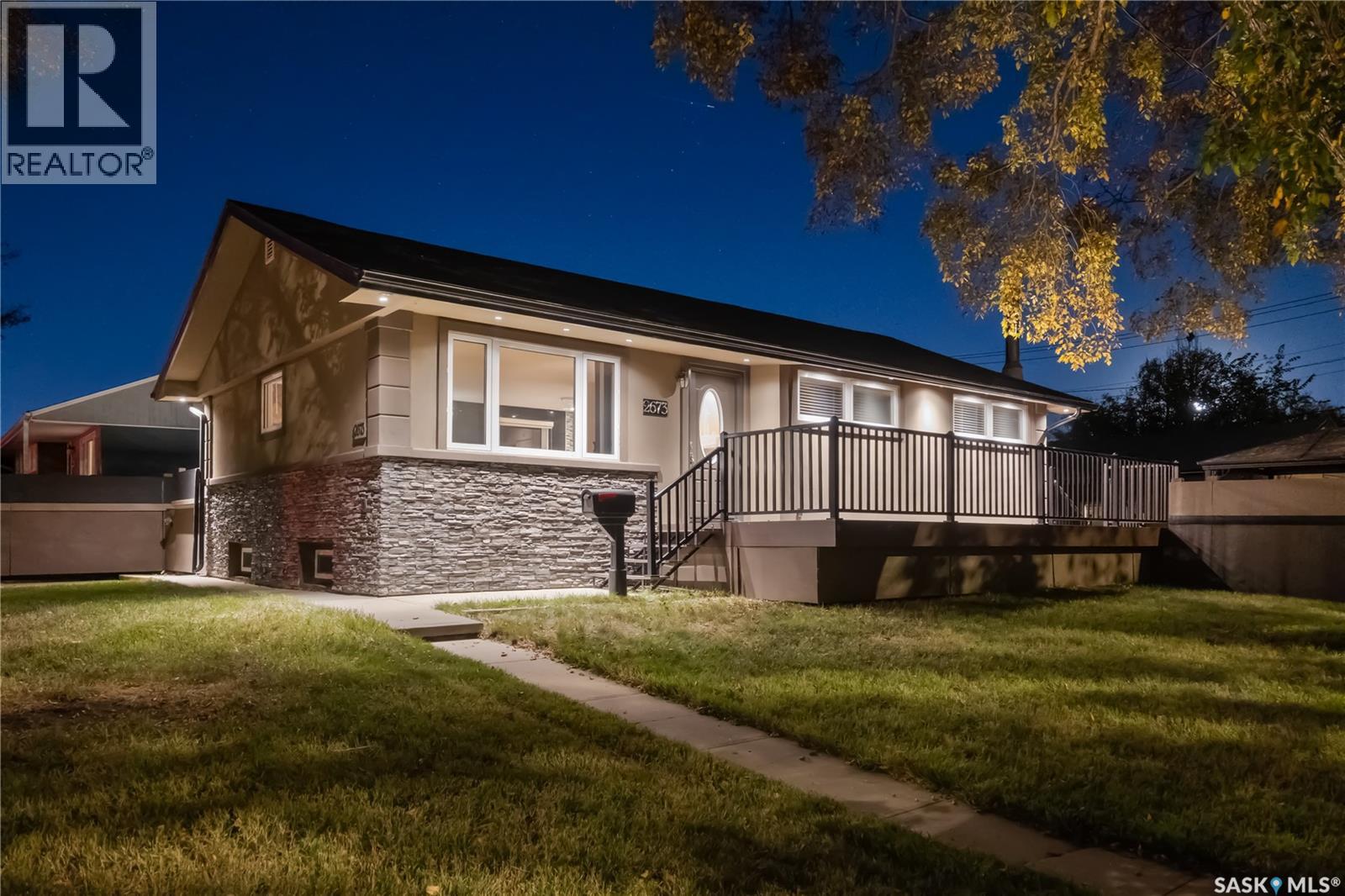 2673 Park Street, Regina, Saskatchewan  S4N 2H3 - Photo 3 - SK020591