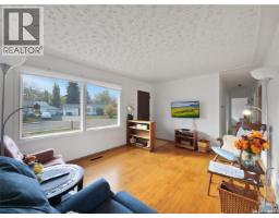 63 Marlborough CRESCENT Massey Place