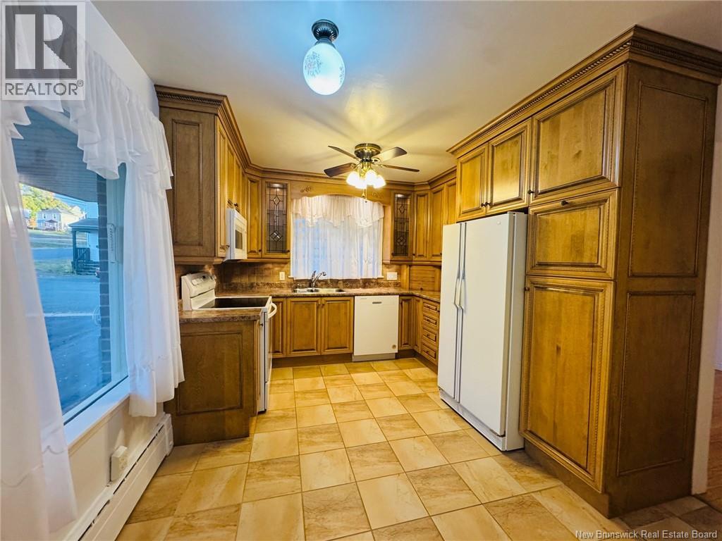 1 Wellington Street, Campbellton, New Brunswick  E3N 1G1 - Photo 2 - NB128364
