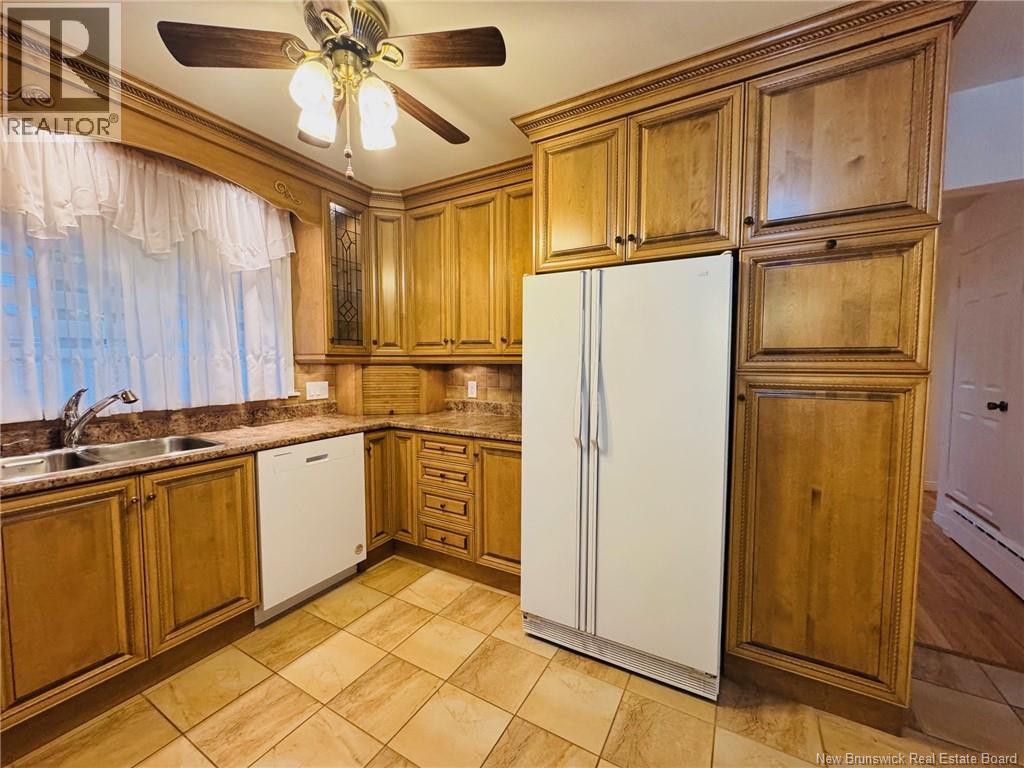 1 Wellington Street, Campbellton, New Brunswick  E3N 1G1 - Photo 3 - NB128364