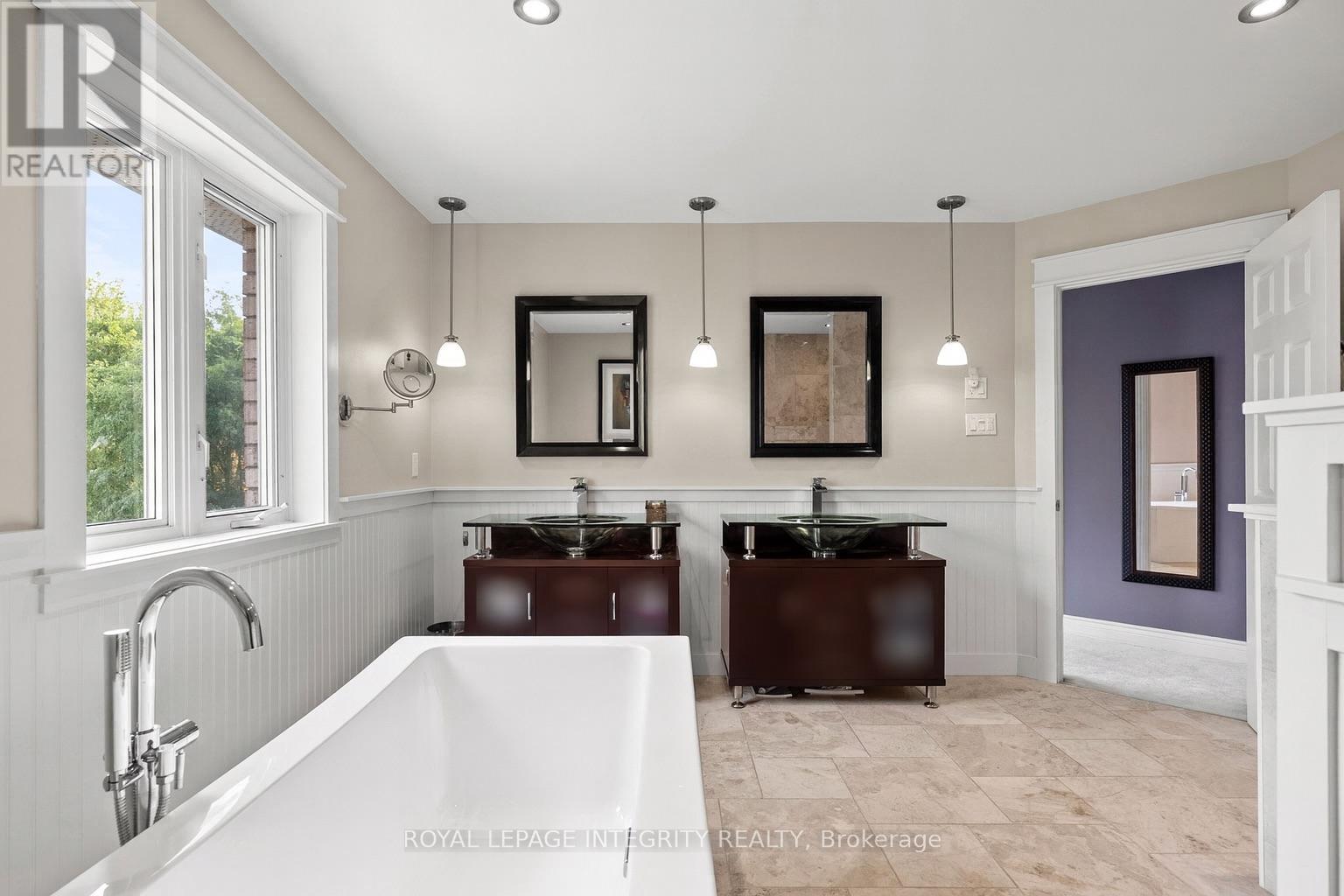 6 Marchbrook Circle, Ottawa, Ontario  K2W 1A1 - Photo 35 - X12456164