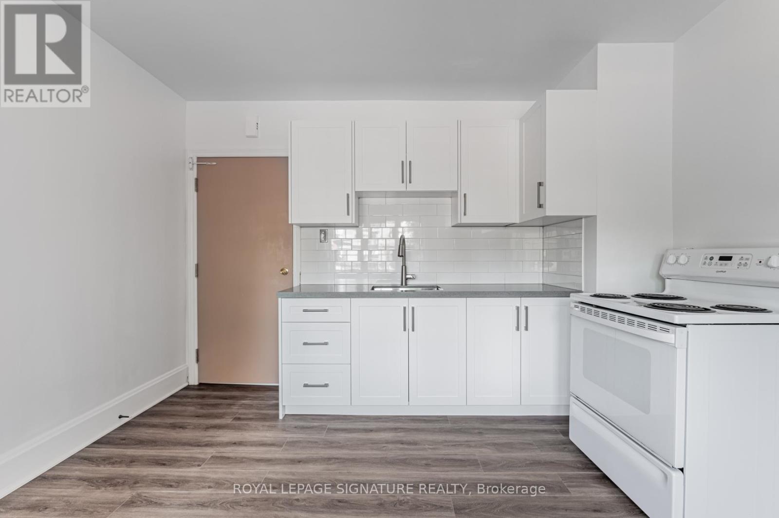 2a - 388 Palmerston Boulevard, Toronto, Ontario  M6G 2N6 - Photo 3 - C12456681
