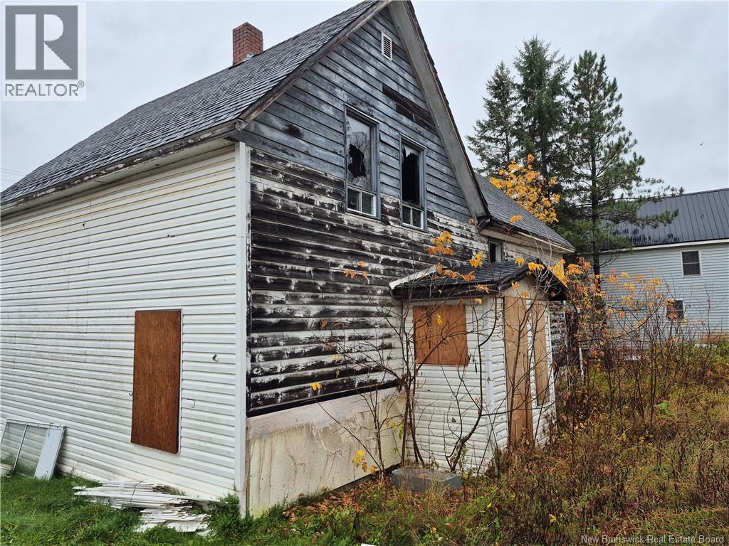 219 Main Street, Plaster Rock, New Brunswick  E7G 2G7 - Photo 7 - NB128359
