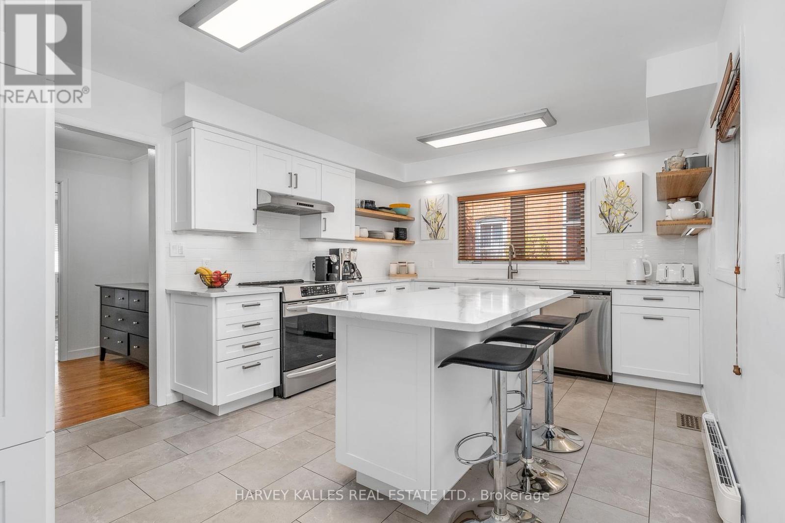 18 Centre Street, Prince Edward County, Ontario K0K 2T0 - Photo 14 - X12456770