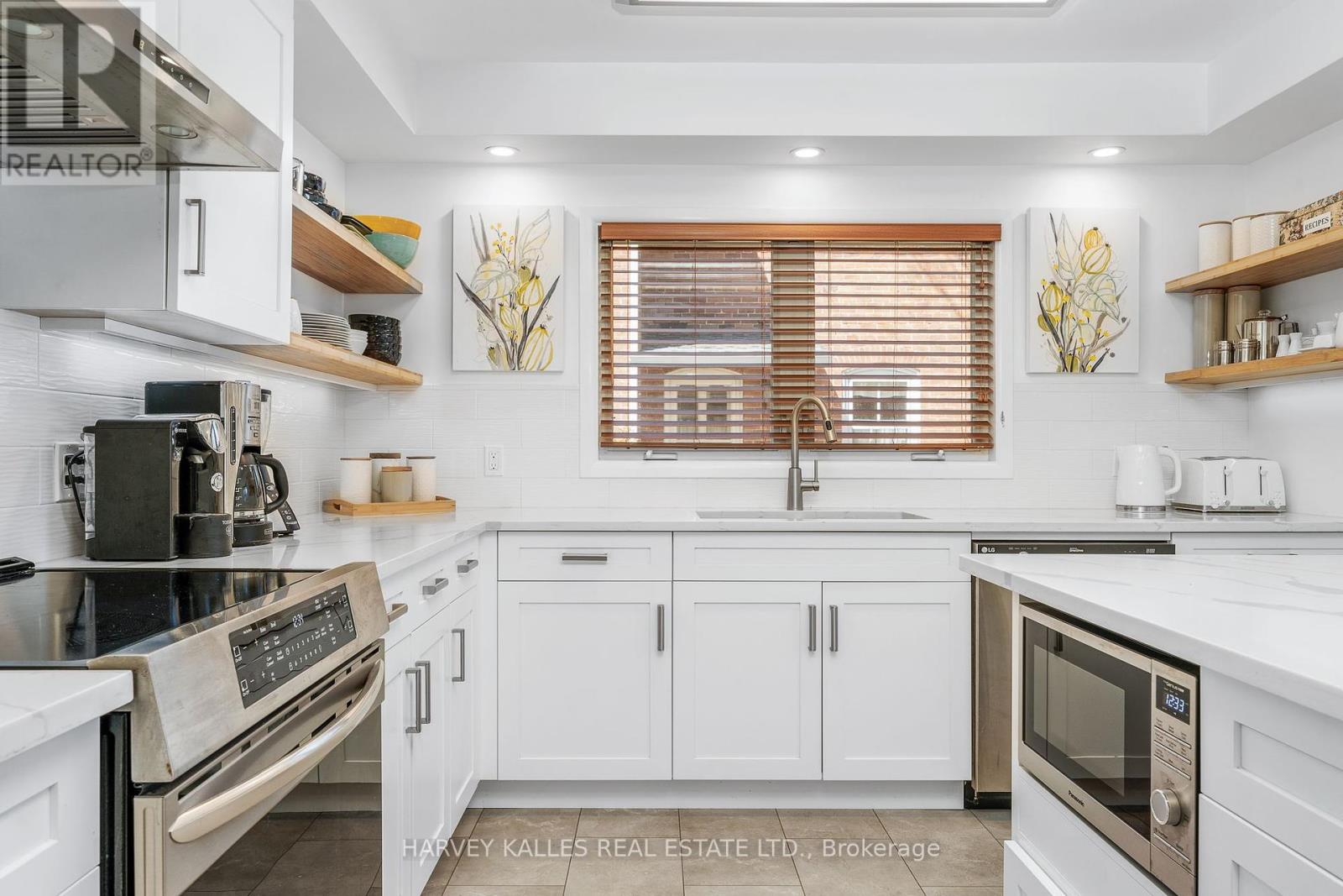 18 Centre Street, Prince Edward County, Ontario K0K 2T0 - Photo 15 - X12456770