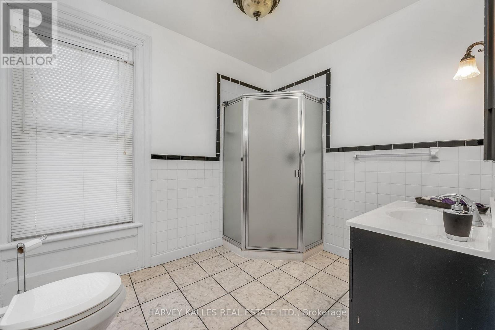 18 Centre Street, Prince Edward County, Ontario K0K 2T0 - Photo 23 - X12456770