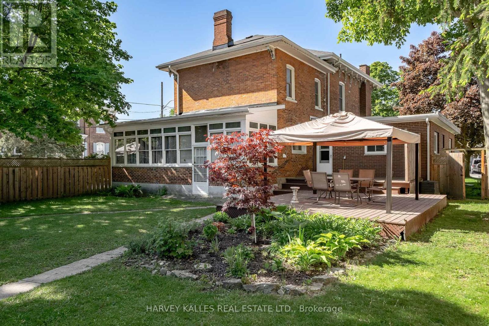 18 Centre Street, Prince Edward County, Ontario K0K 2T0 - Photo 29 - X12456770