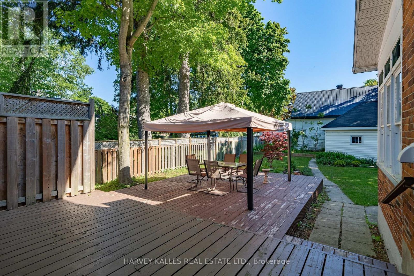 18 Centre Street, Prince Edward County, Ontario K0K 2T0 - Photo 30 - X12456770